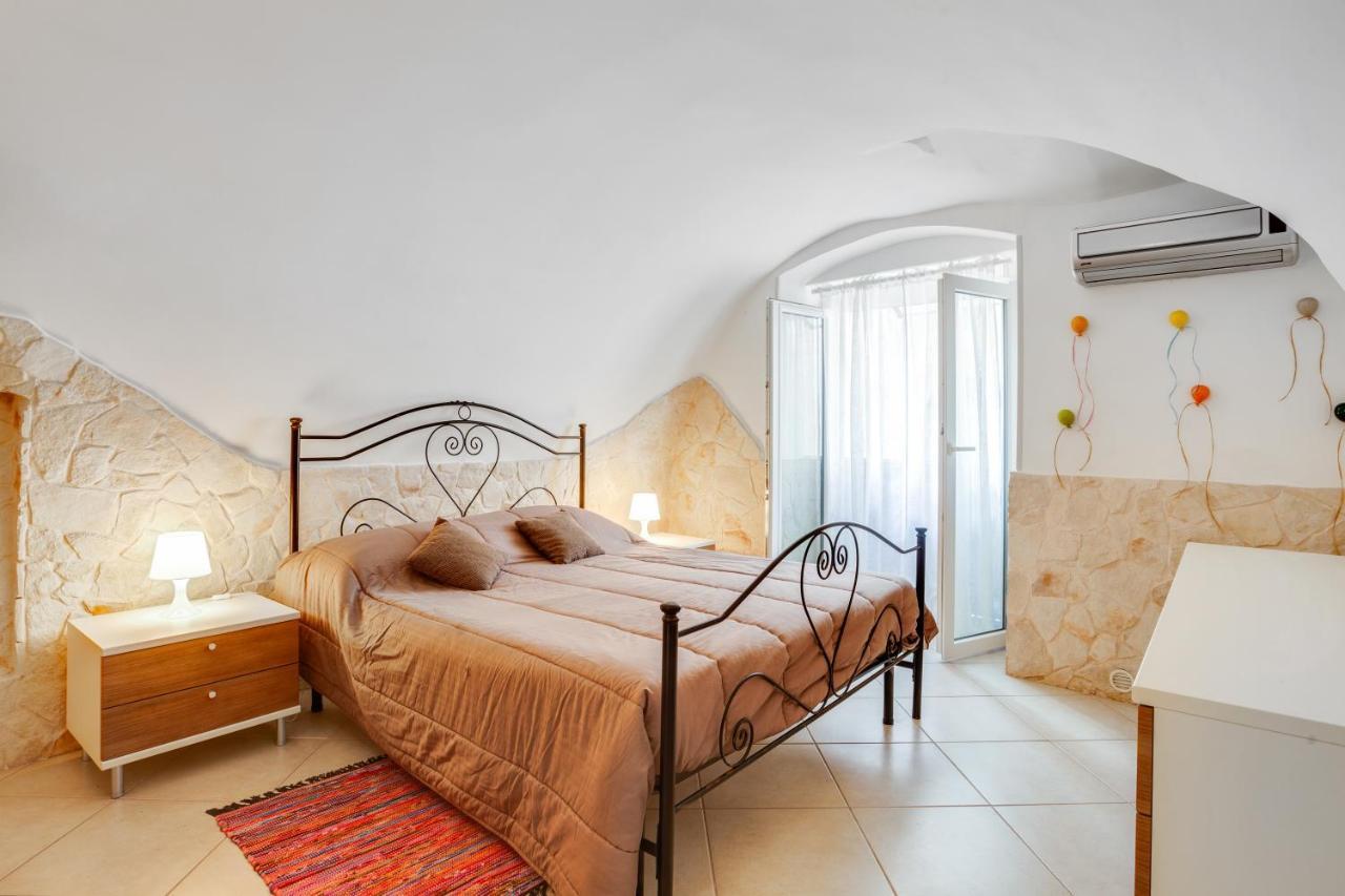 La Chicca Historic Center Beautiful Flat Monopoli Exterior foto